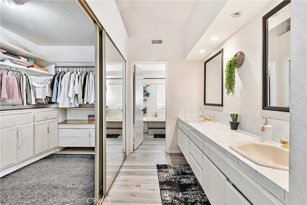 11901 Vista De Cerros Moreno Valley, CA 92555