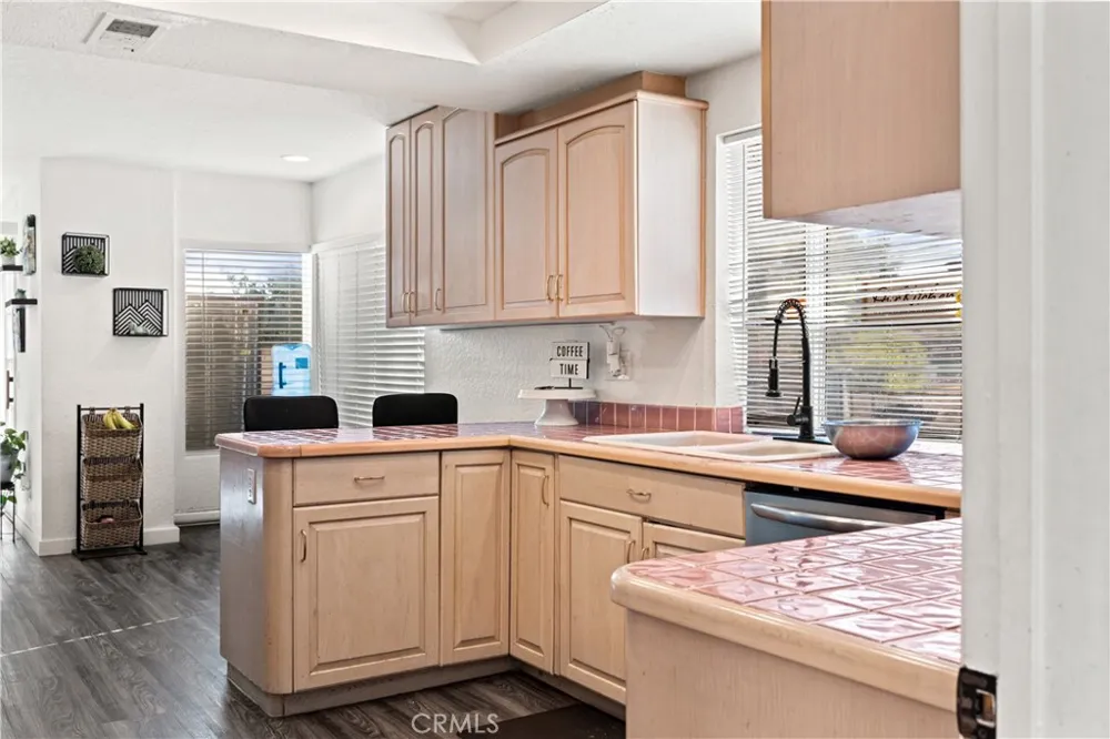 11901 Vista De Cerros Moreno Valley, CA 92555