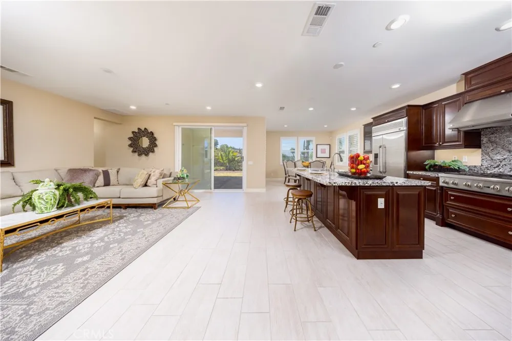 21086 Willow Heights Diamond Bar, CA 91765