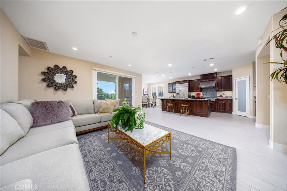 21086 Willow Heights Diamond Bar, CA 91765