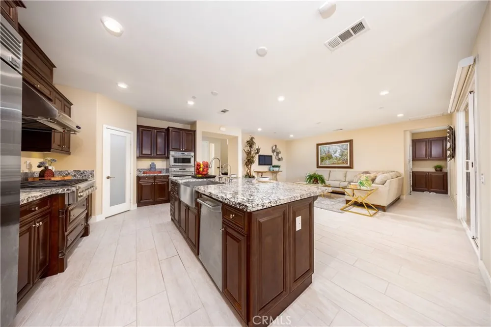 21086 Willow Heights Diamond Bar, CA 91765