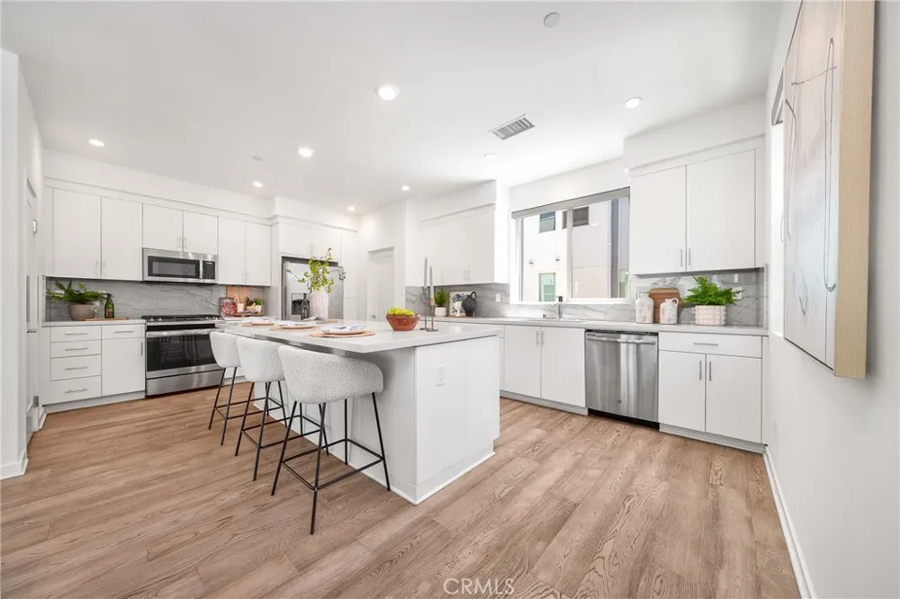 315 Placemark Irvine, CA 92614