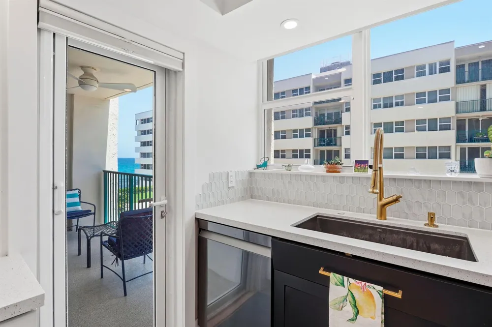 1239 Hillsboro Mile #302 Hillsboro Beach, FL 33062
