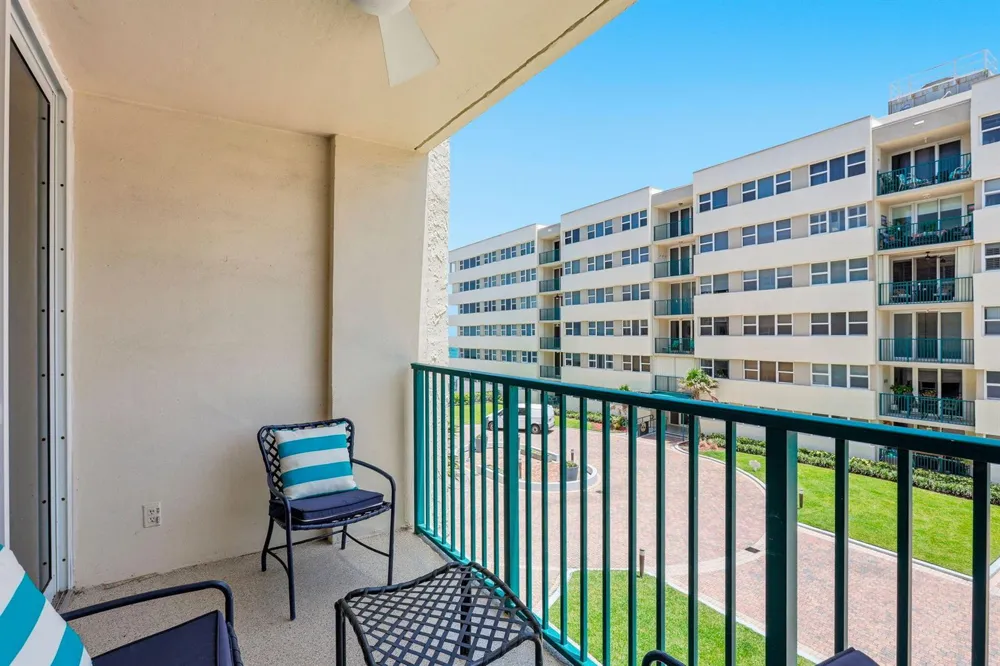 1239 Hillsboro Mile #302 Hillsboro Beach, FL 33062