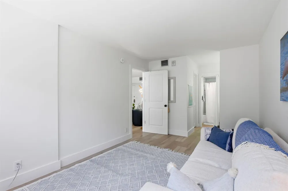 1239 Hillsboro Mile #302 Hillsboro Beach, FL 33062