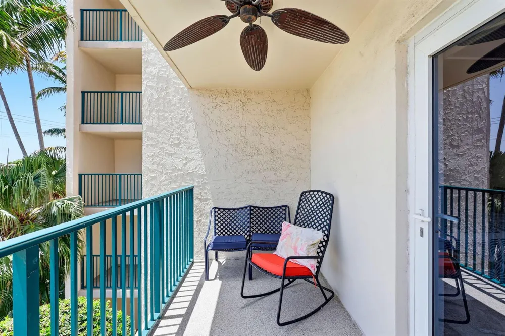 1239 Hillsboro Mile #302 Hillsboro Beach, FL 33062