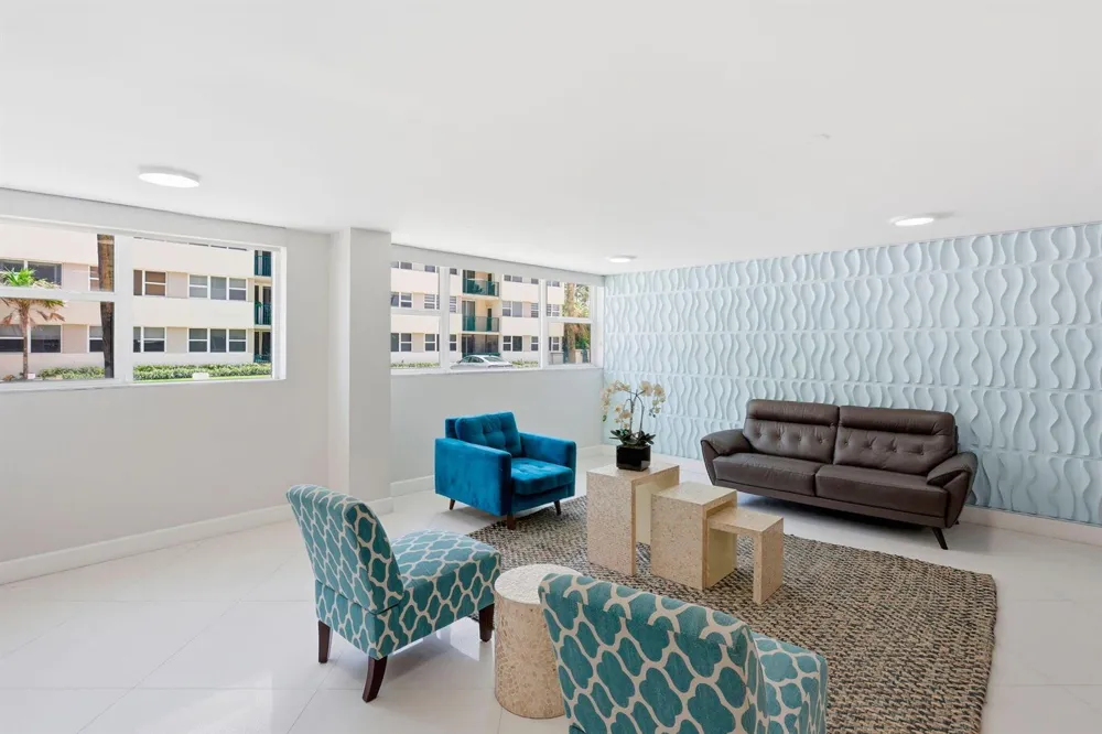 1239 Hillsboro Mile #302 Hillsboro Beach, FL 33062