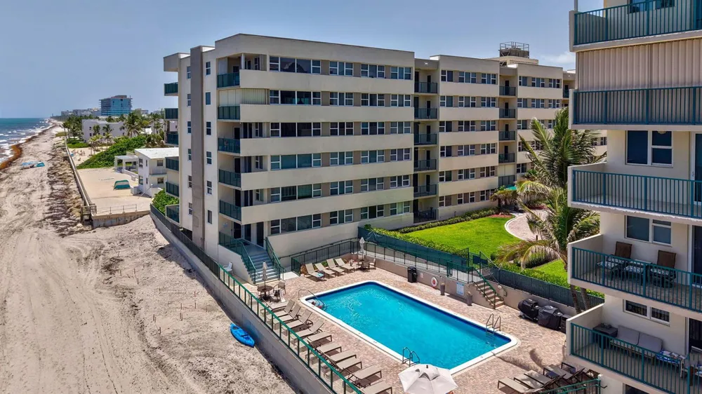 1239 Hillsboro Mile #302 Hillsboro Beach, FL 33062