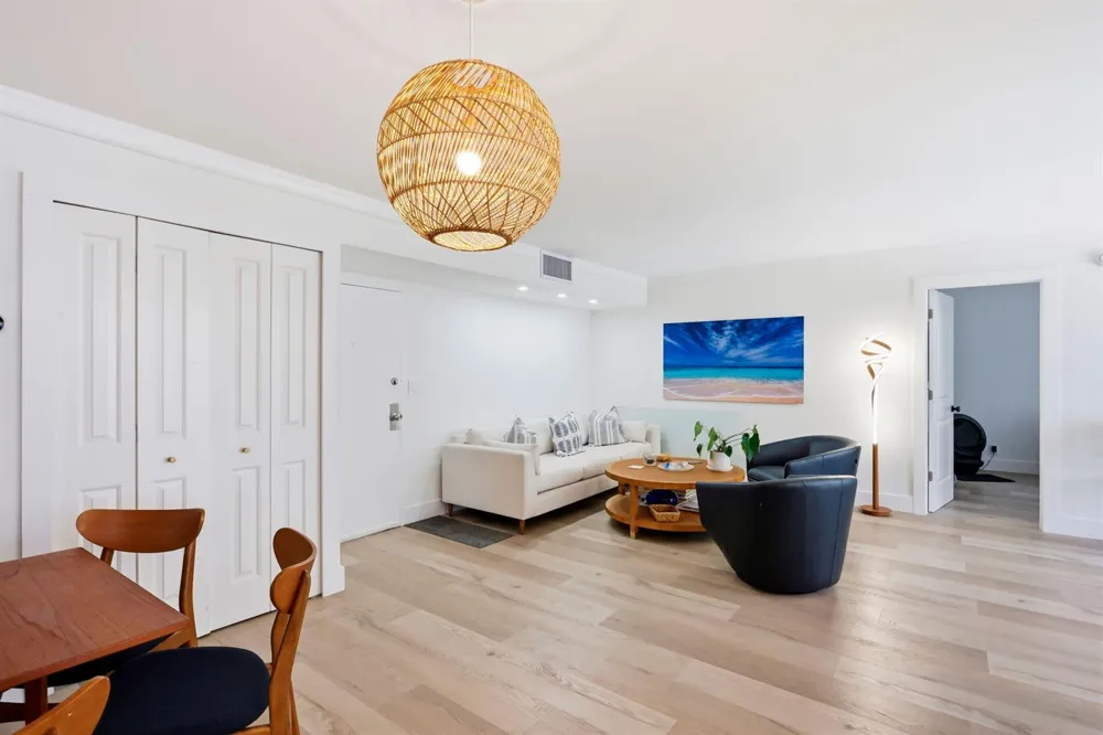 1239 Hillsboro Mile #302 Hillsboro Beach, FL 33062