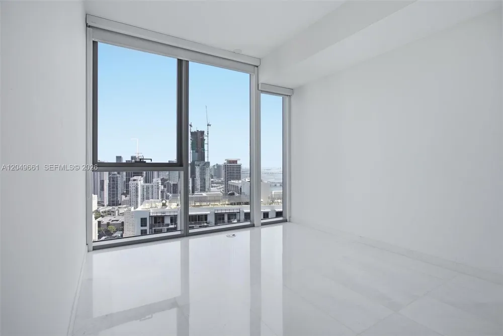 300 Biscayne Boulevard Way #4808W Miami, FL 33131
