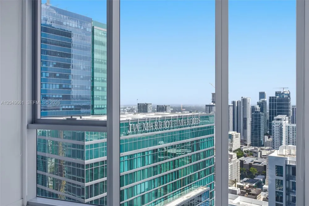 300 Biscayne Boulevard Way #4808W Miami, FL 33131