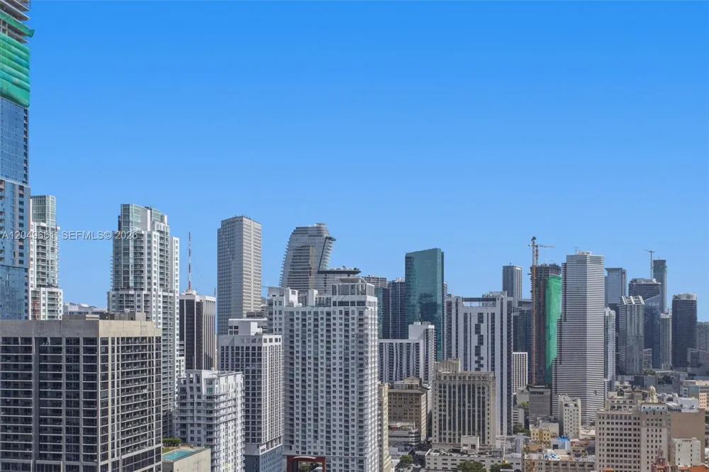 300 Biscayne Boulevard Way #4808W Miami, FL 33131