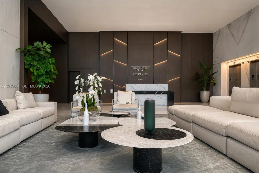 300 Biscayne Boulevard Way #4808W Miami, FL 33131