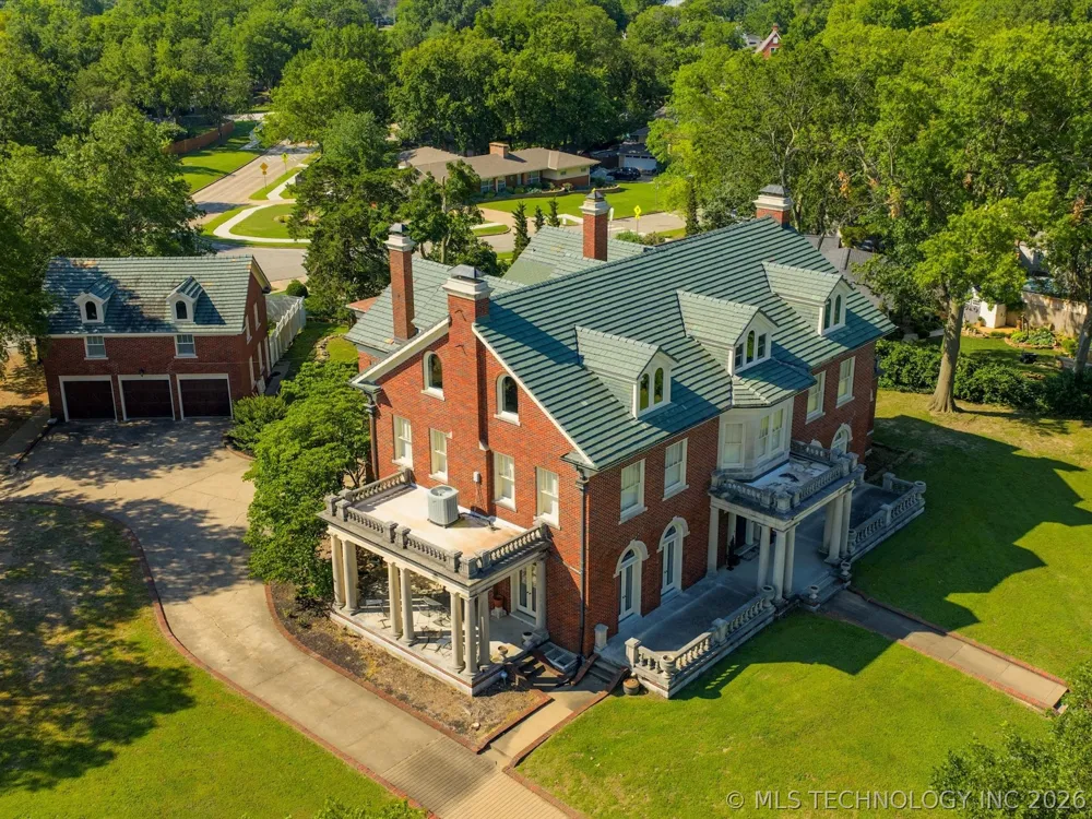 535 E 14th Street Bartlesville, OK 74003
