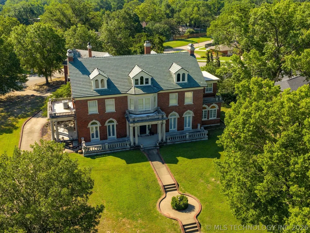 535 E 14th Street Bartlesville, OK 74003