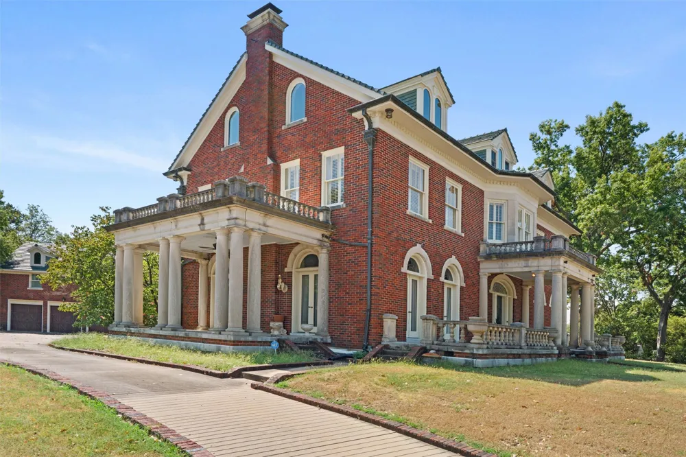 535 E 14th Street Bartlesville, OK 74003
