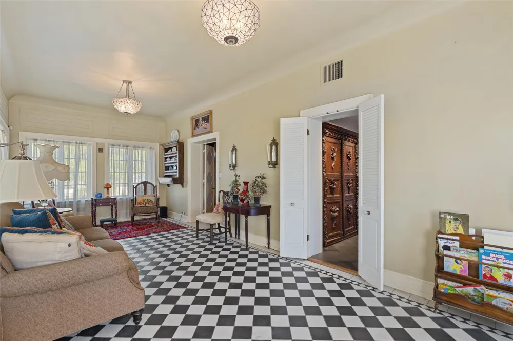 535 E 14th Street Bartlesville, OK 74003