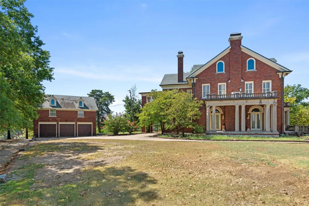 535 E 14th Street Bartlesville, OK 74003