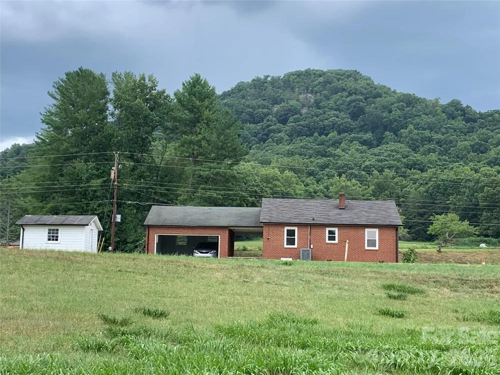 6285 & 6231 Nc 16 Highway Taylorsville, NC 28681