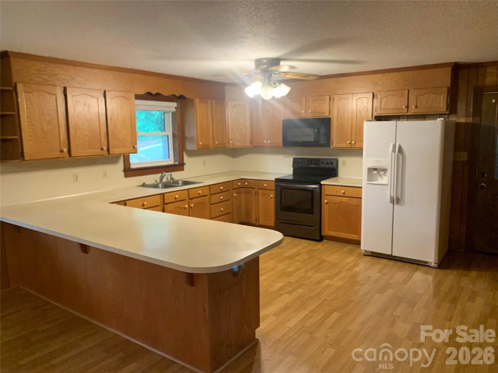 6285 & 6231 Nc 16 Highway Taylorsville, NC 28681