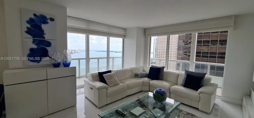 50 Biscayne Blvd #2810 Miami, FL 33132