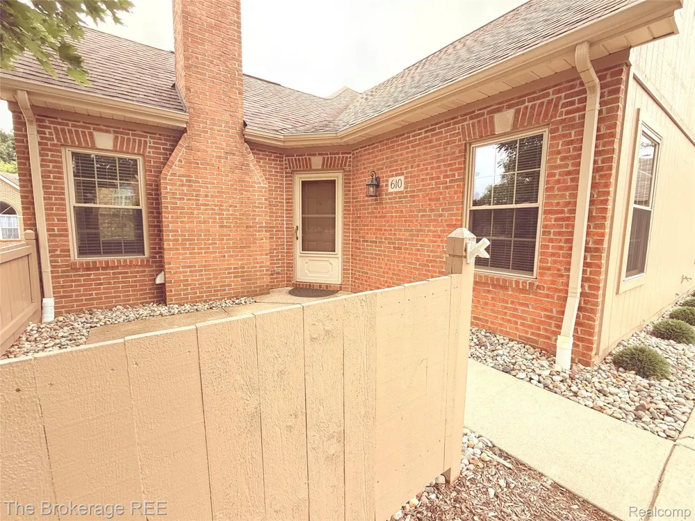 610 Perry Creek Drive Grand Blanc City, MI 48439