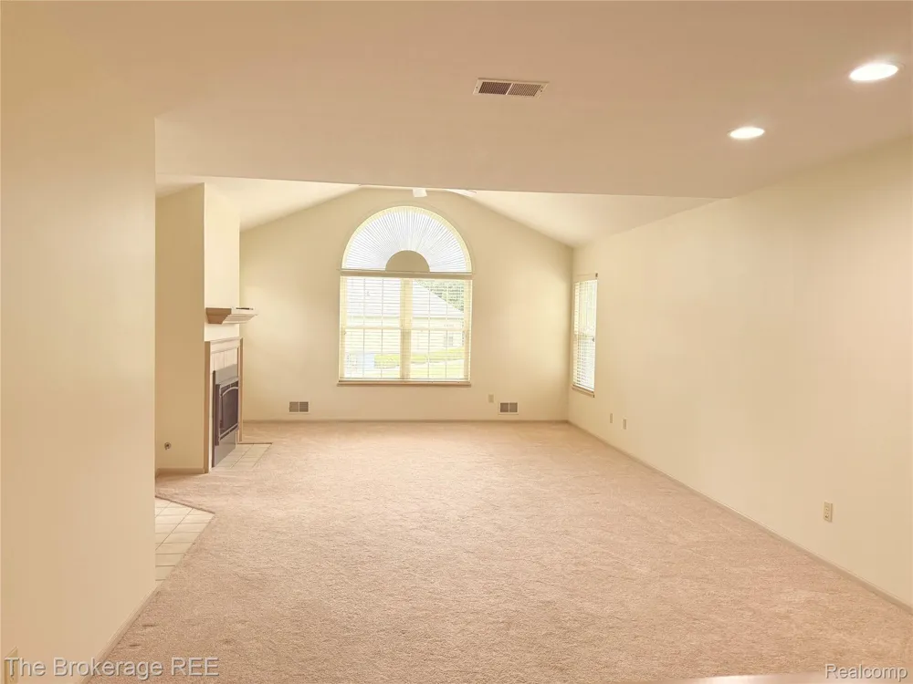 610 Perry Creek Drive Grand Blanc City, MI 48439