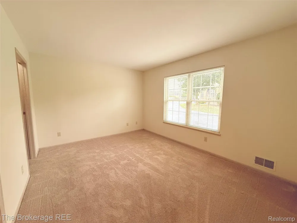 610 Perry Creek Drive Grand Blanc City, MI 48439