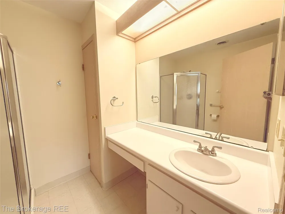 610 Perry Creek Drive Grand Blanc City, MI 48439