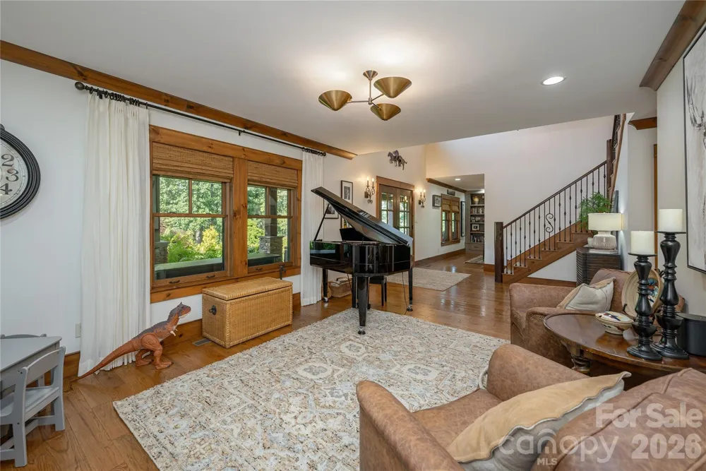 345 Prospect Drive Burnsville, NC 28714