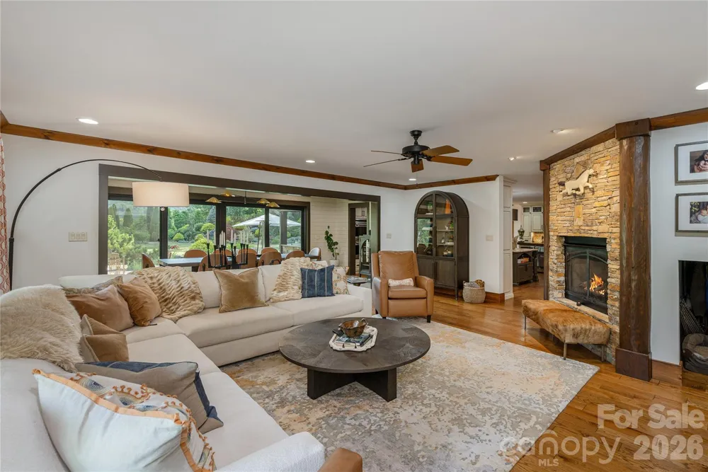 345 Prospect Drive Burnsville, NC 28714