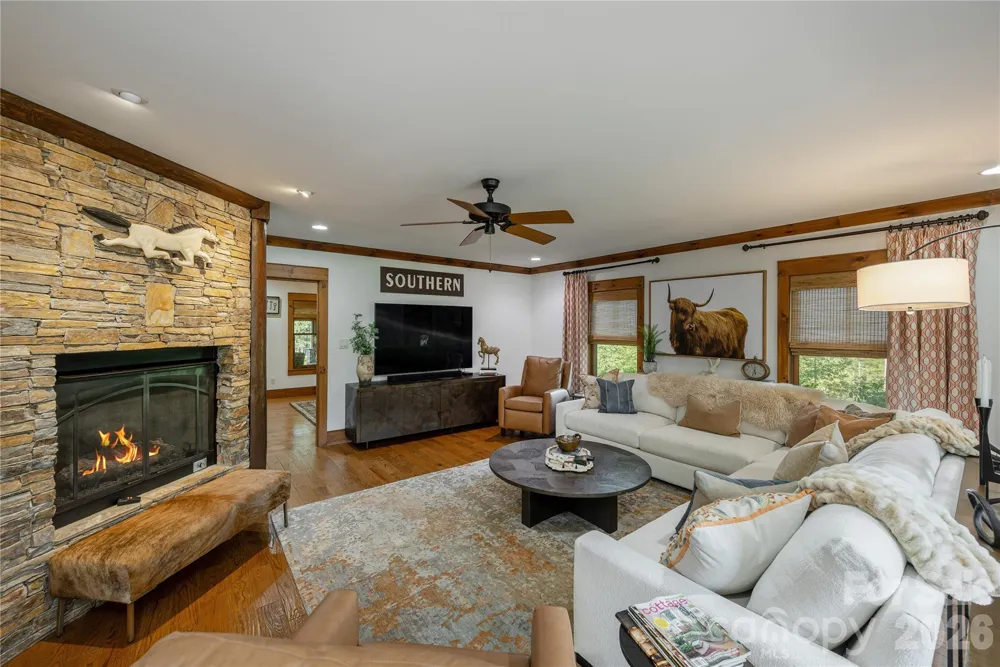 345 Prospect Drive Burnsville, NC 28714