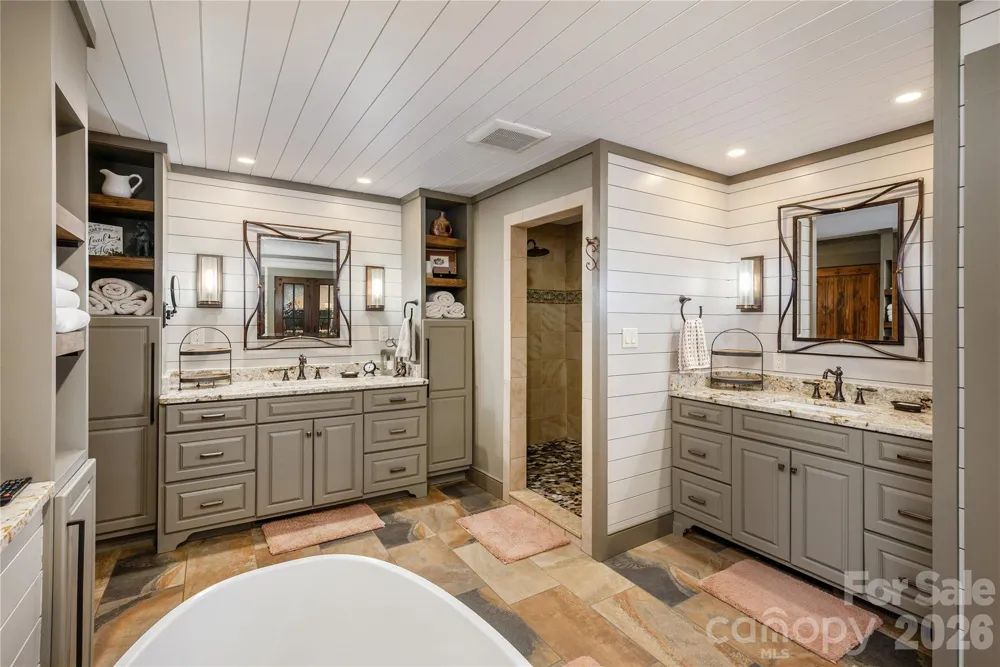 345 Prospect Drive Burnsville, NC 28714
