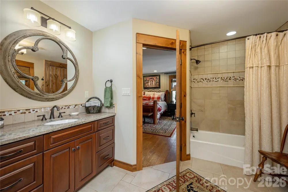 345 Prospect Drive Burnsville, NC 28714