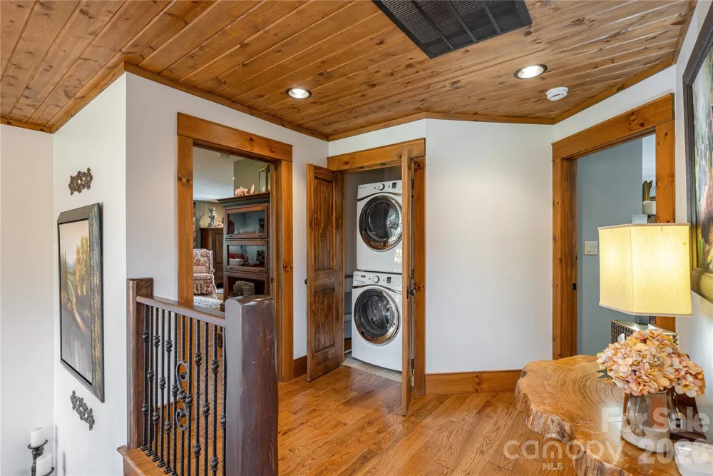 345 Prospect Drive Burnsville, NC 28714