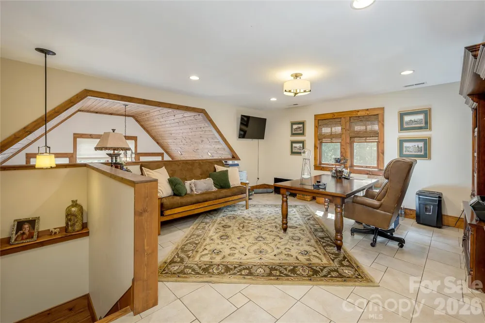 345 Prospect Drive Burnsville, NC 28714