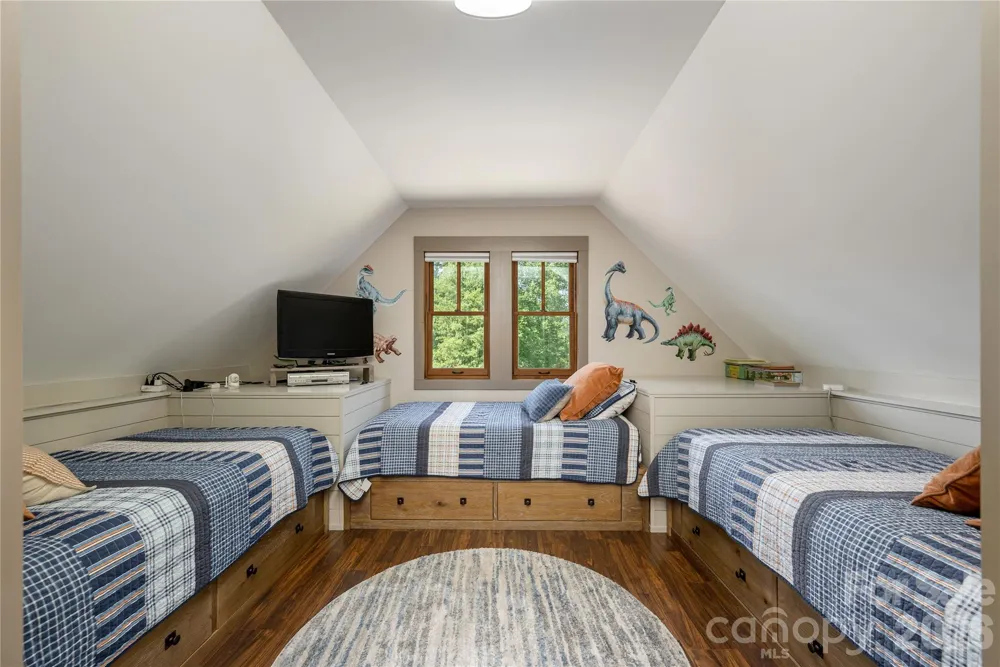 345 Prospect Drive Burnsville, NC 28714
