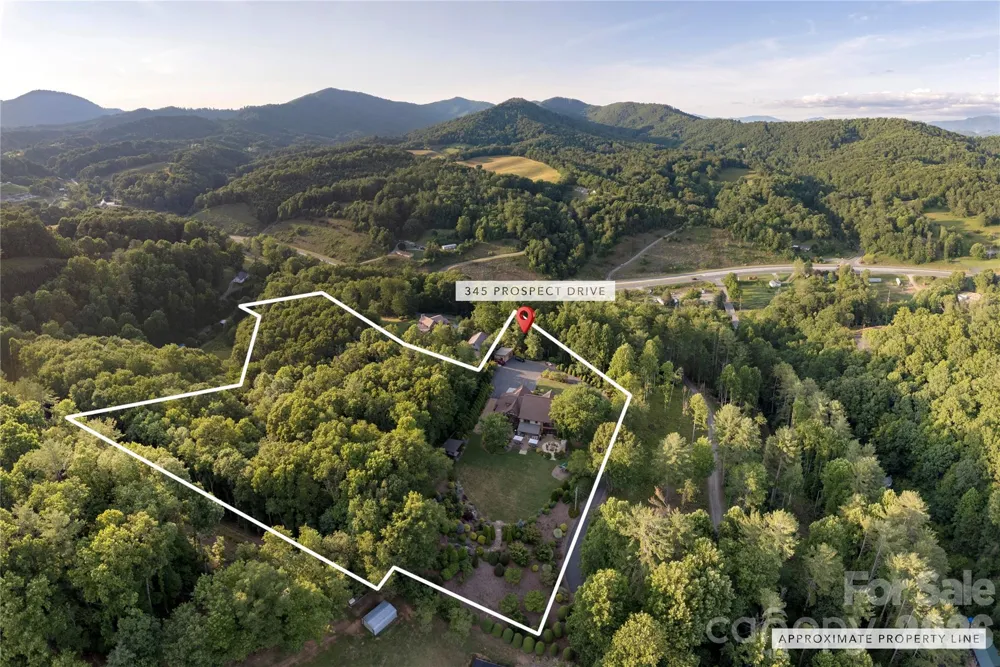 345 Prospect Drive Burnsville, NC 28714