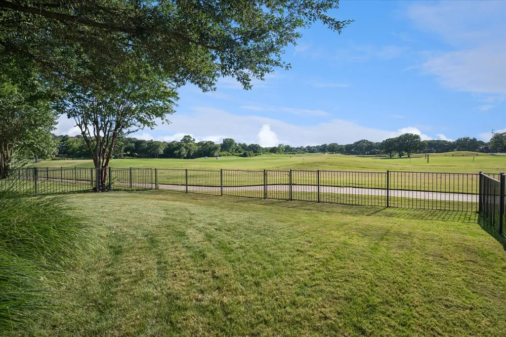 2125 Clubside Drive Corinth, TX 76210