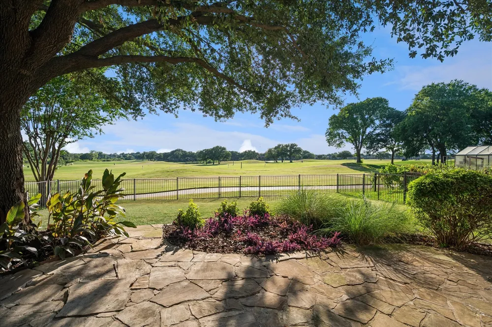 2125 Clubside Drive Corinth, TX 76210