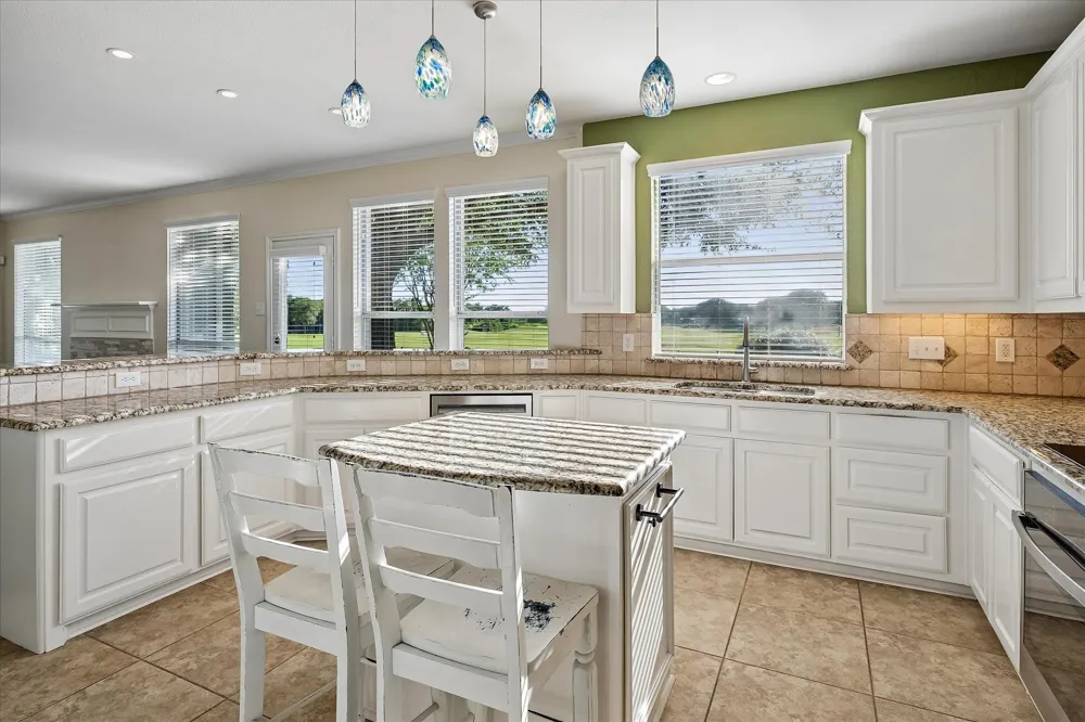 2125 Clubside Drive Corinth, TX 76210