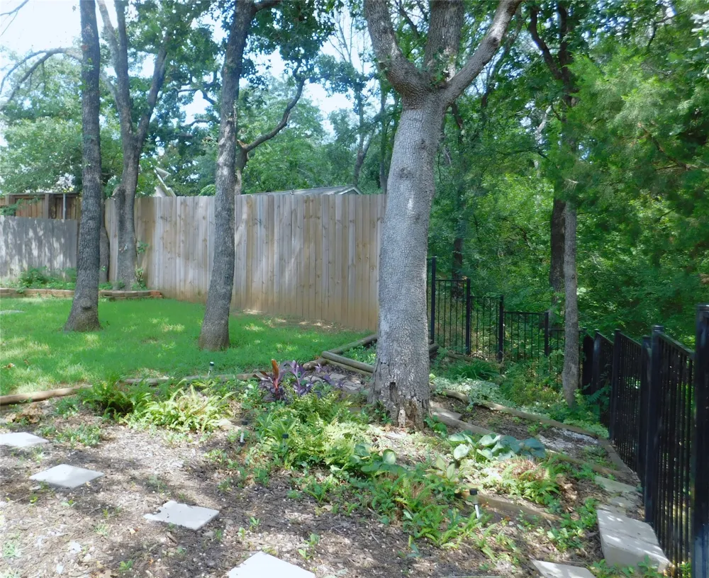 108 Red Bluff Drive Hickory Creek, TX 75065