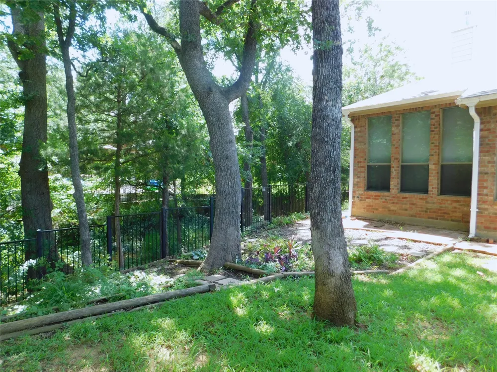 108 Red Bluff Drive Hickory Creek, TX 75065