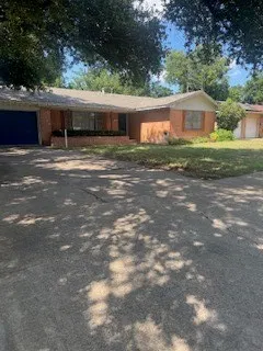 709 VALLEY VIEW DRIVE