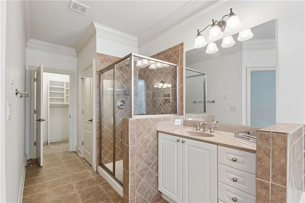 997 Pearl Point Sandy Springs, GA 30328