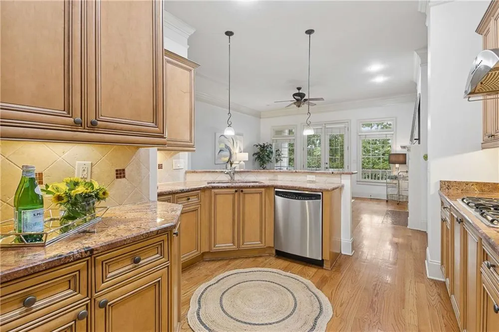997 Pearl Point Sandy Springs, GA 30328