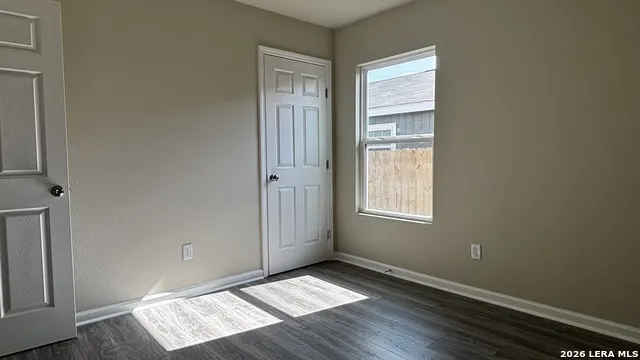 808 E 6TH ST Nixon, TX 78140