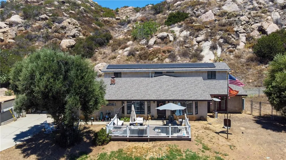 1529 Olive Ramona, CA 92065