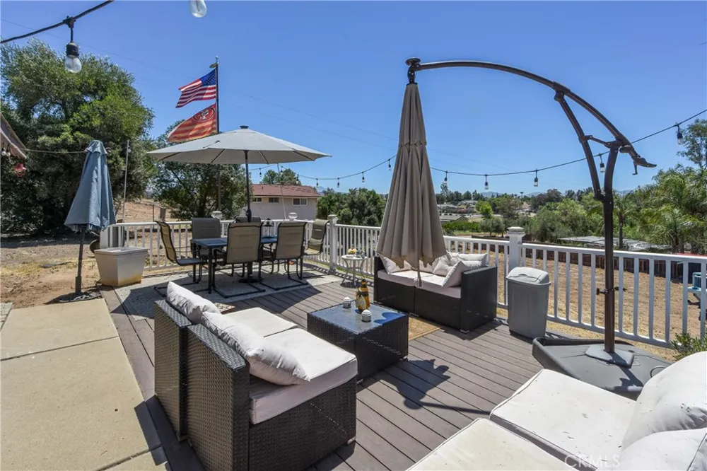 1529 Olive Ramona, CA 92065