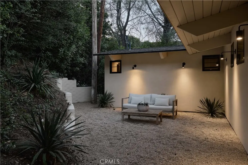 3655 Wrightwood Studio City, CA 91604